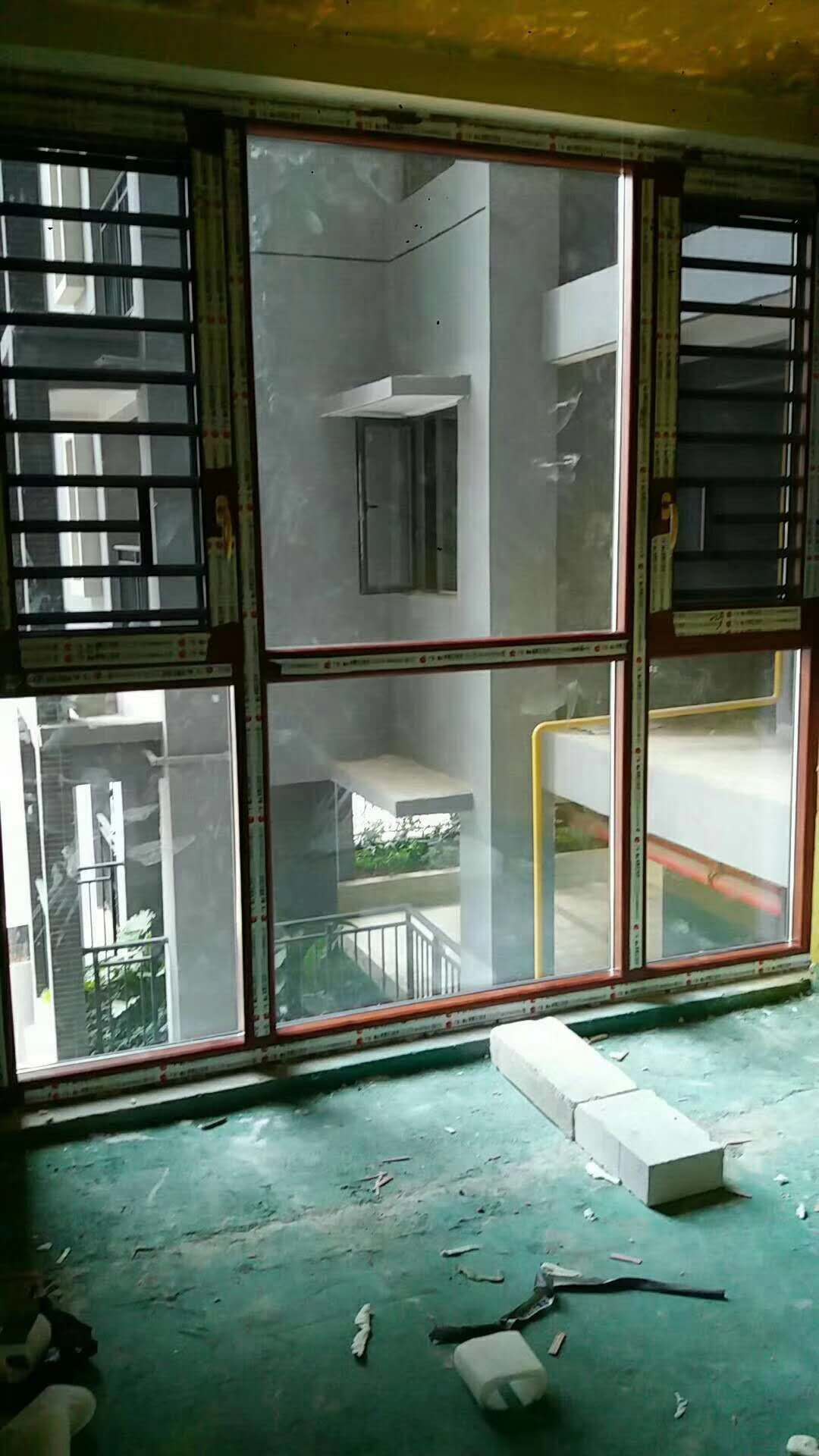 108断桥铝开窗实拍图